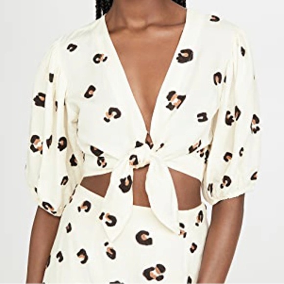 Red Carter Tie Front Top - Picture 2 of 8